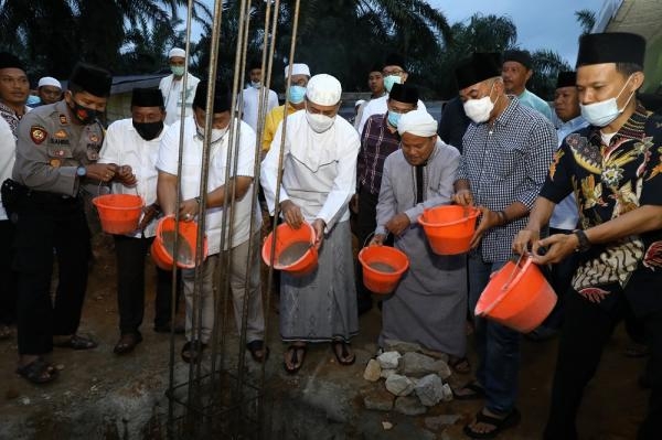 Wagub Sumut Apresiasi Antusiasme Masyarakat Labura Membangun Masjid